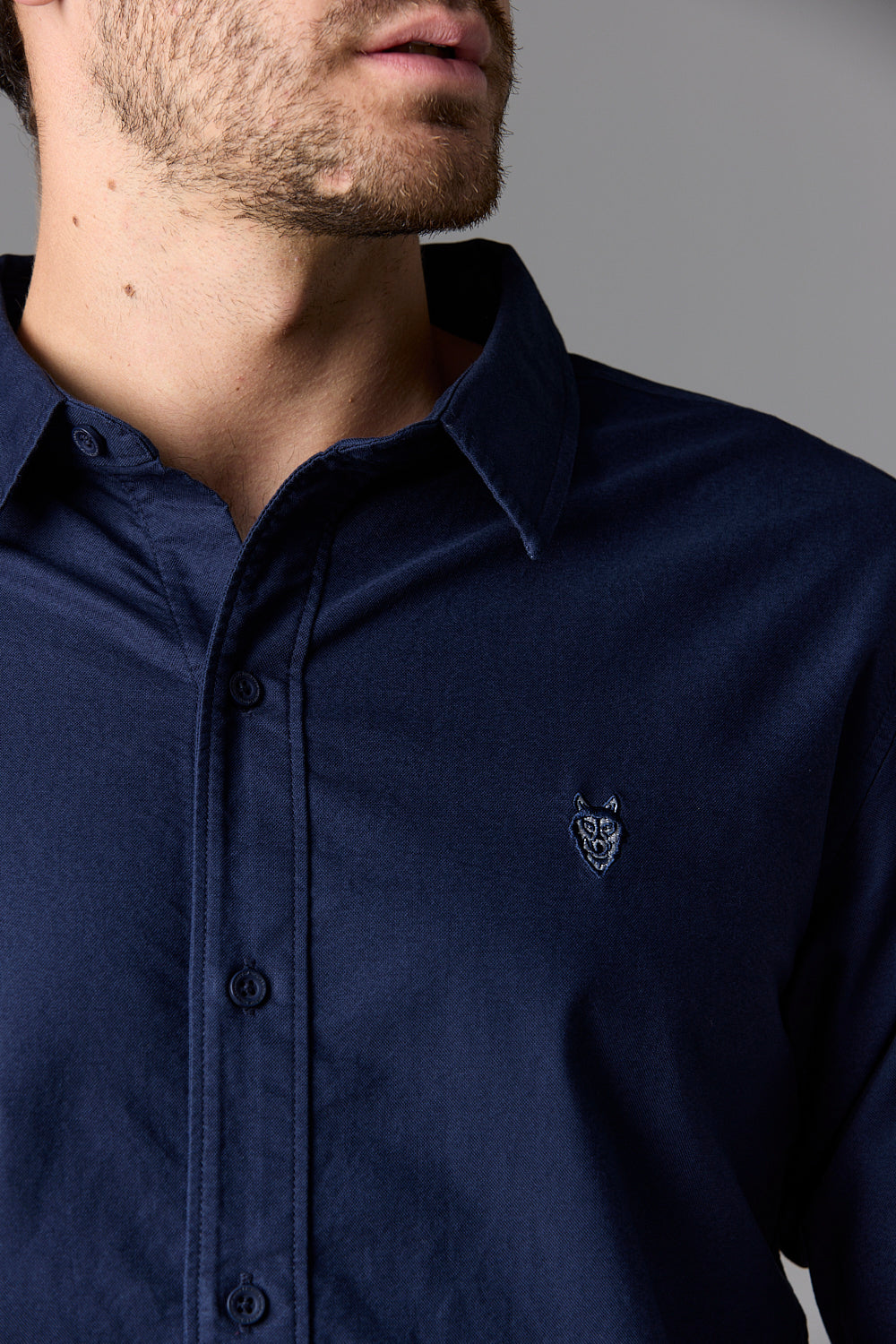 SOW 2 ECOM WEB 104 - Navy shirt with logo