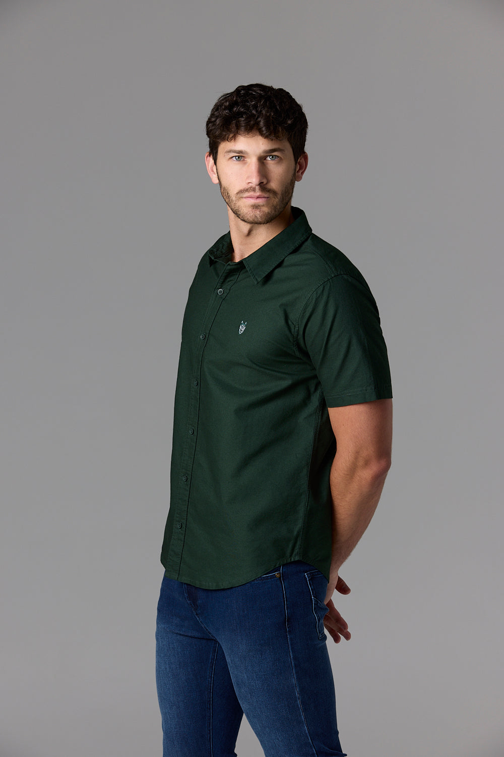 Man in green shirt, SOW_2_ECOM_WEB_116