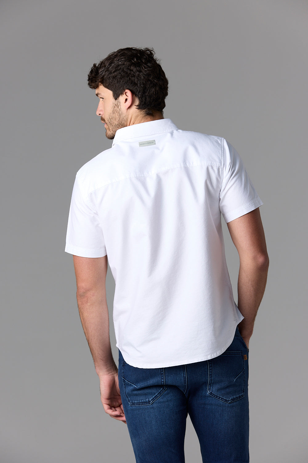 SOW 2 ECOM white short sleeve shirt on man