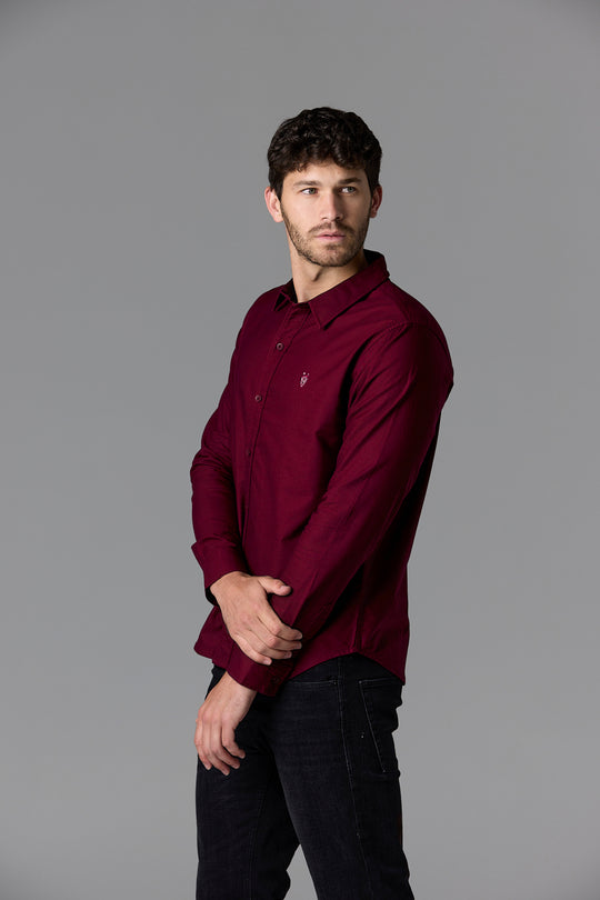 Man in maroon button-down shirt - SOW_2_ECOM_WEB_246