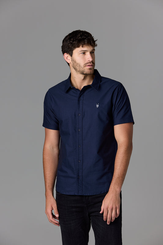 Man in navy blue shirt - SOW_2_ECOM_WEB_32