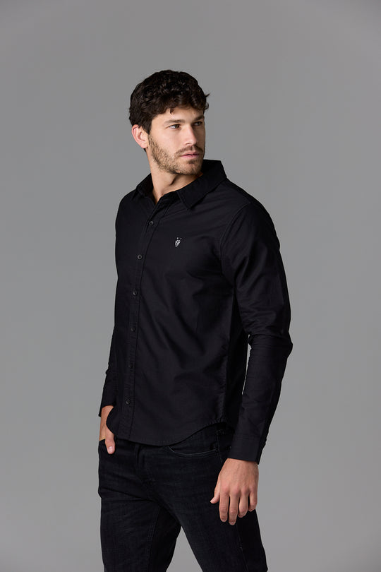Man in black button-down shirt - ECOM WEB 75