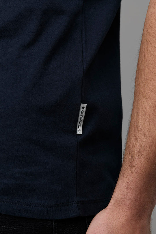 SOW ECOM WEB 141 - Navy t-shirt detail with brand tag