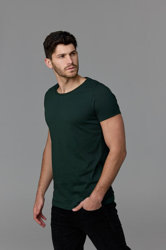 SOW ECOM - Man wearing dark green t-shirt