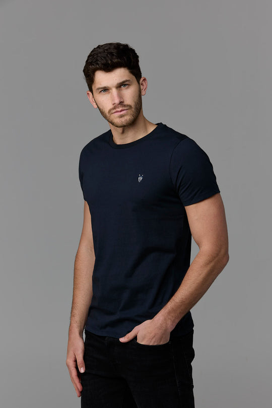 SOW ECOM - Man wearing navy blue t-shirt
